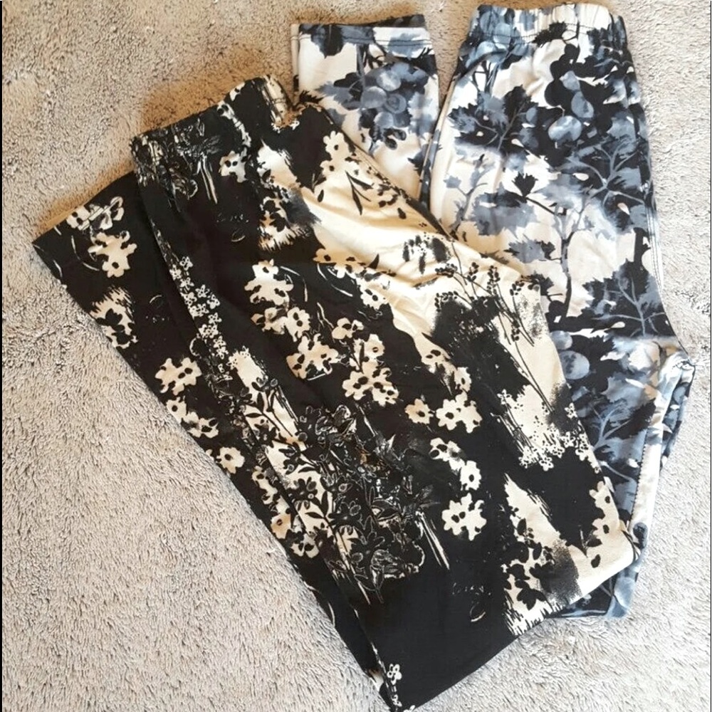 Women’s Leggings (two pair) One size